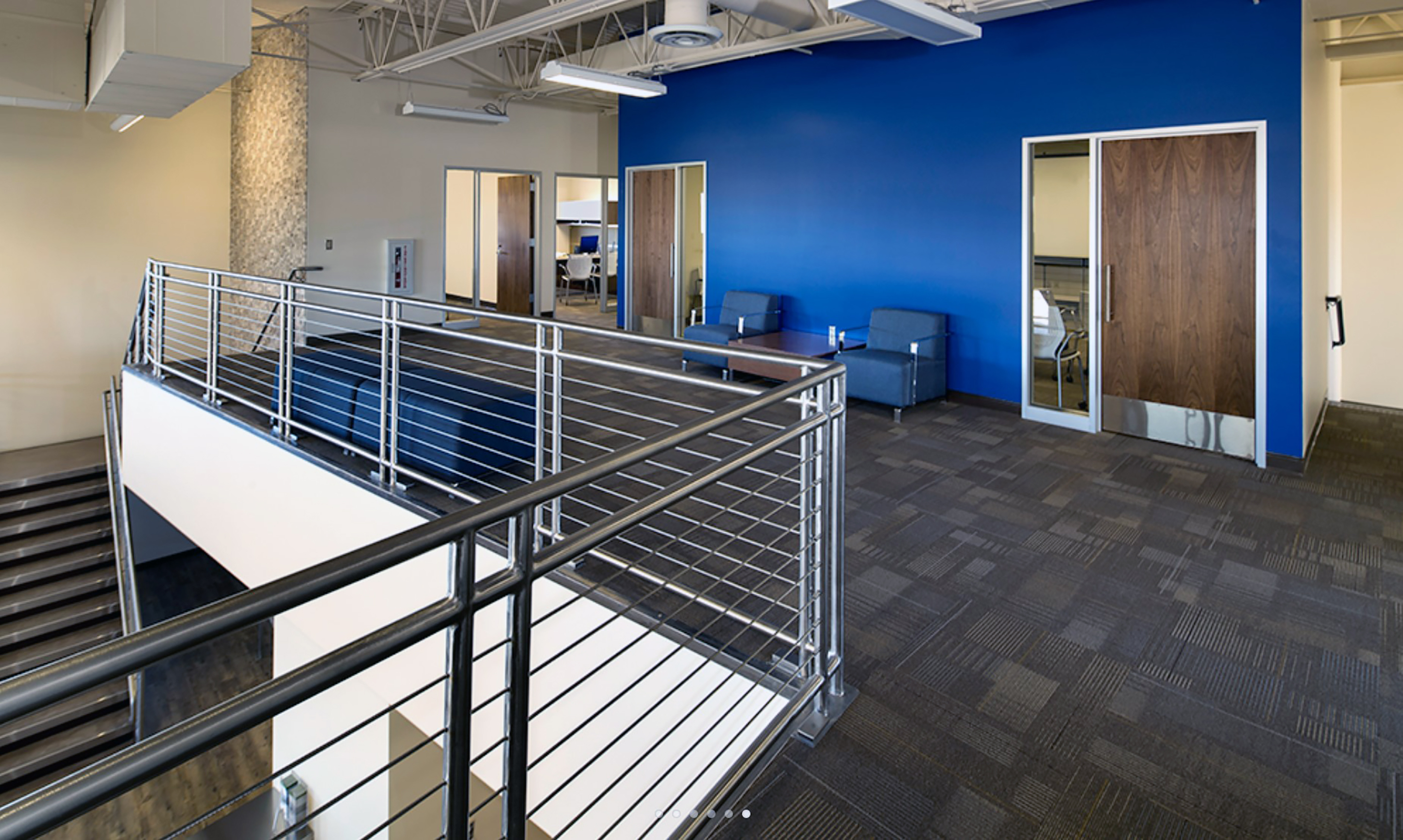 HD Fowler mezzanine balcony