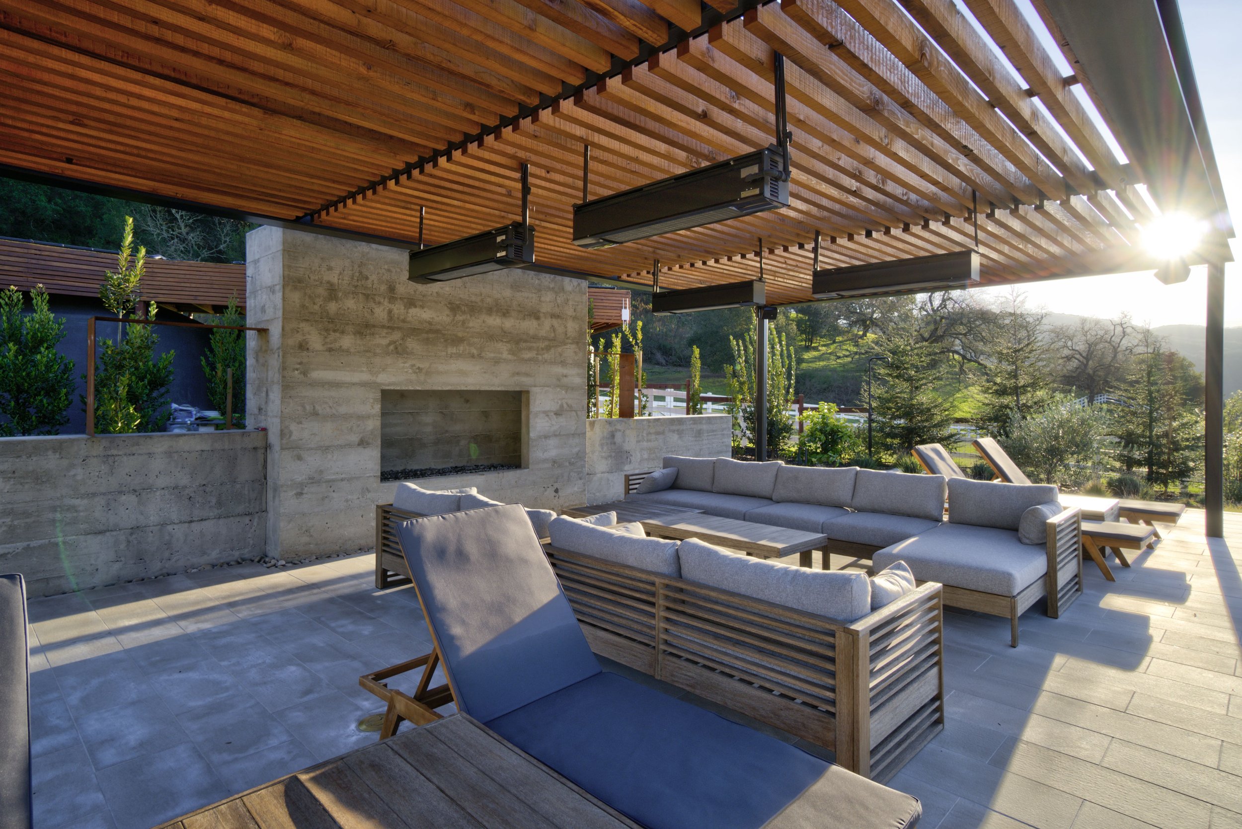 Sandy Court — entry facade and arrival